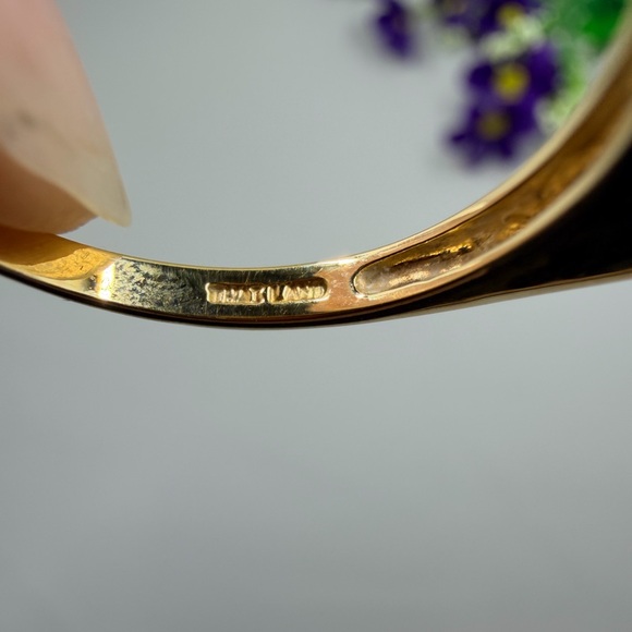 Gorgeous 925 Sterling Silver Solid Ring with Extra Long Baguette Crystal - Picture 5 of 7